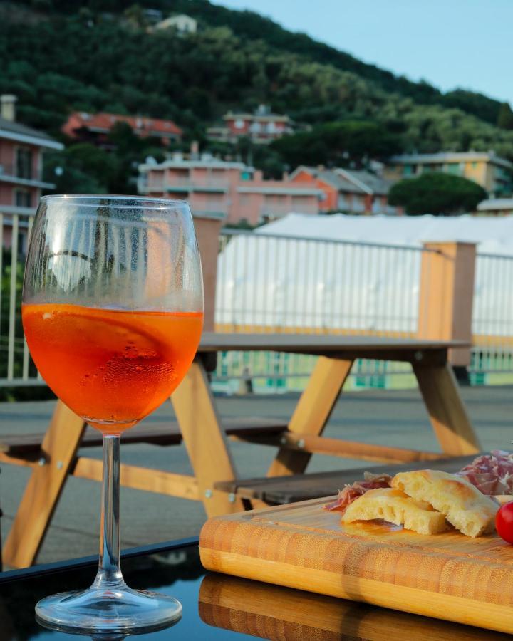 Moneglia Beach Downtown Экстерьер фото